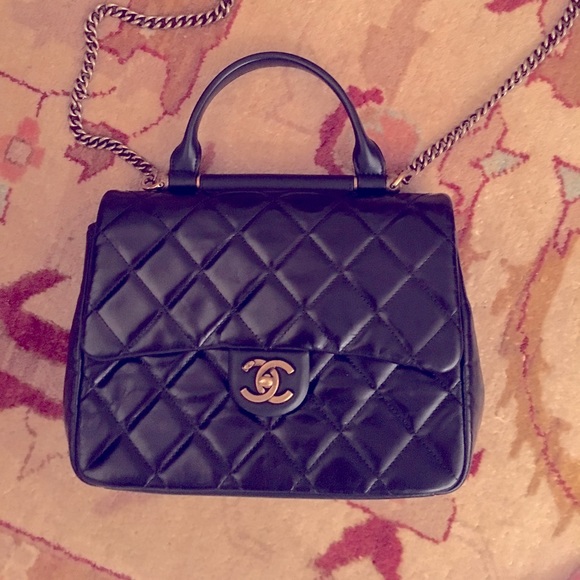 COPY - Chanel Flap bag with gold bar. - Picture 5 of 13